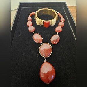 Vintage 80s NRT Avon Red Rust Resin Drop Necklace w Inlaid Resin Brass Bracelet